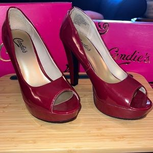 Candie’s CA sunny red, size 9, peep toe heels